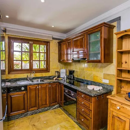 Casa Hermosa *